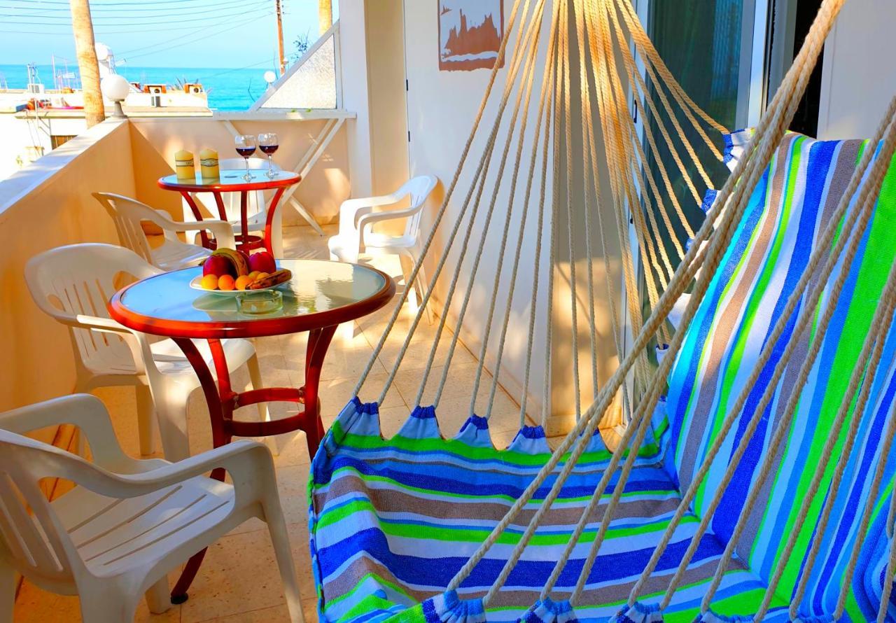Astrofegia Apartments Near The Sea Agia Marina  エクステリア 写真