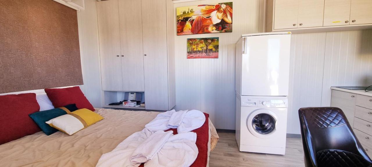 Astrofegia Apartments Near The Sea Agia Marina  エクステリア 写真
