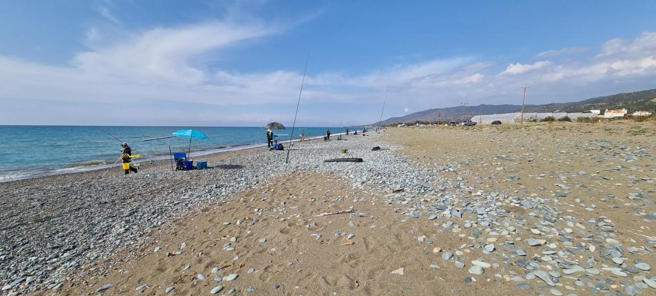 Astrofegia Apartments Near The Sea Agia Marina  エクステリア 写真