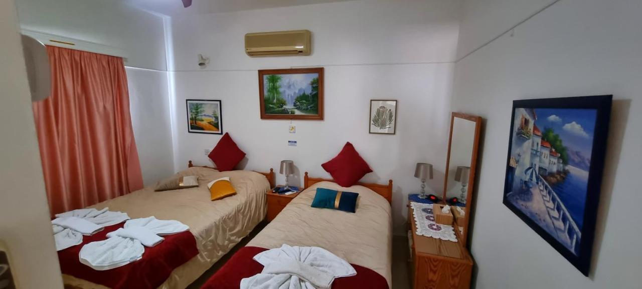 Astrofegia Apartments Near The Sea Agia Marina  エクステリア 写真