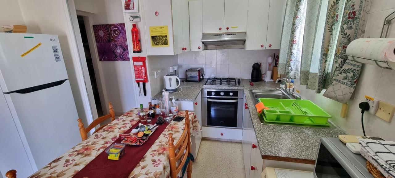 Astrofegia Apartments Near The Sea Agia Marina  エクステリア 写真