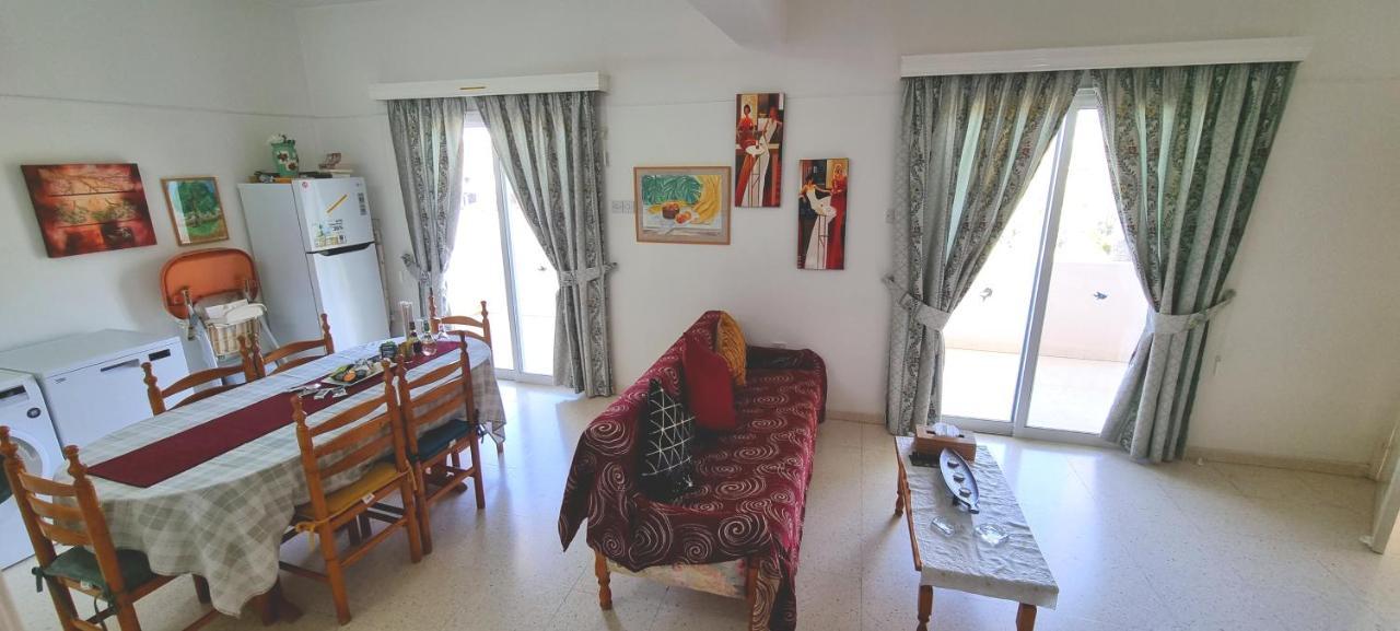 Astrofegia Apartments Near The Sea Agia Marina  エクステリア 写真