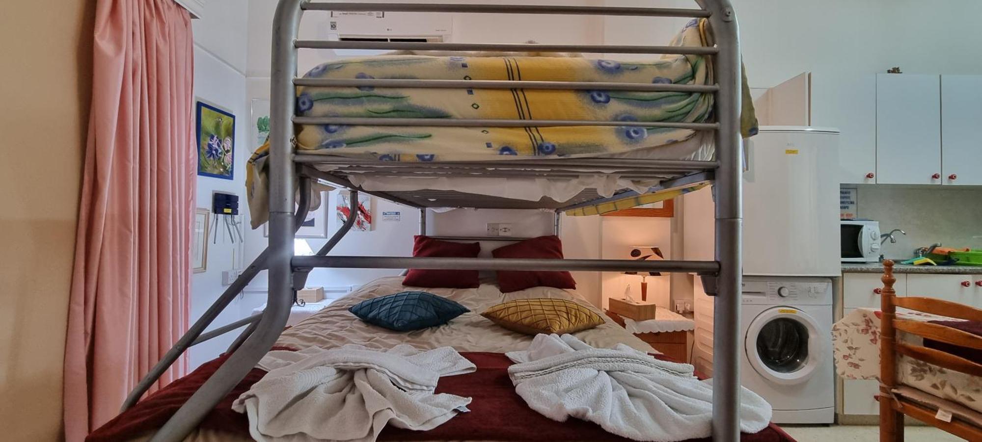Astrofegia Apartments Near The Sea Agia Marina  エクステリア 写真