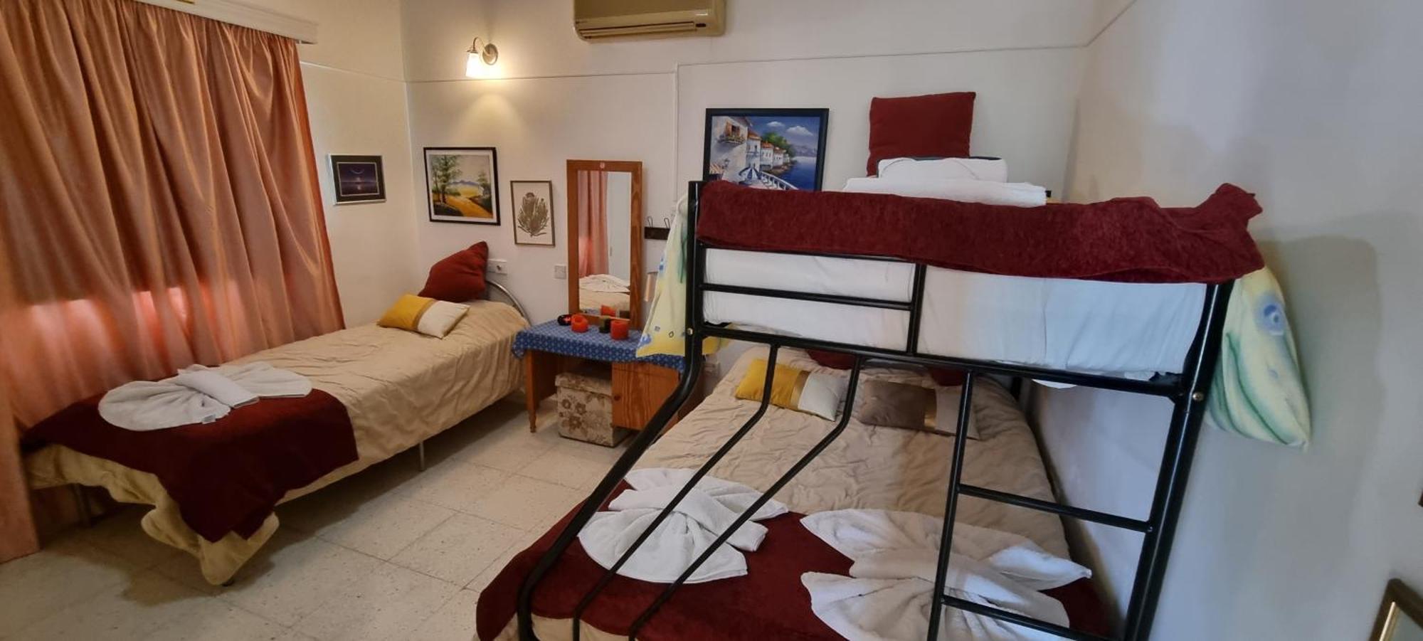 Astrofegia Apartments Near The Sea Agia Marina  エクステリア 写真